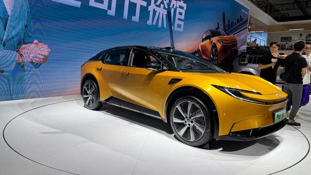 配有Toyota Pilot高階智駕系統(tǒng)！一汽豐田bZ3C在廣州車展首發(fā)亮相